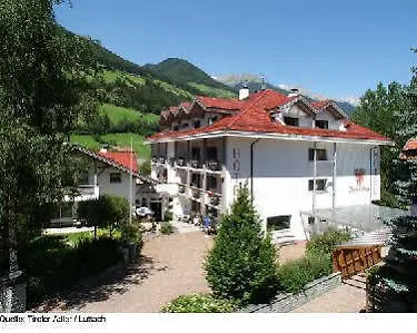 Hotel Tiroler Adler 3*